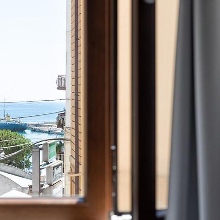 Torre Mola Suite Формія Екстер'єр фото