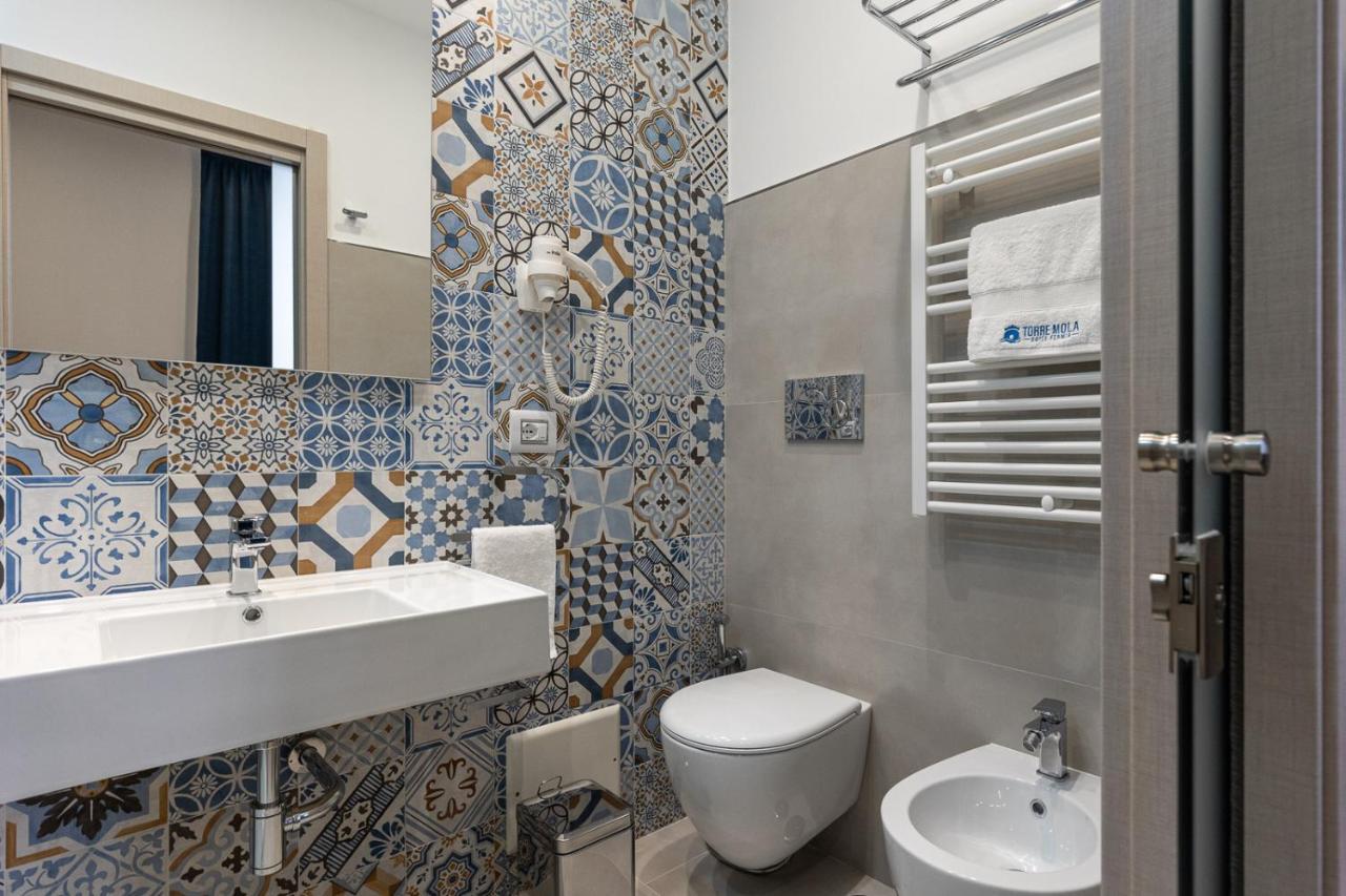 Torre Mola Suite Формія Екстер'єр фото