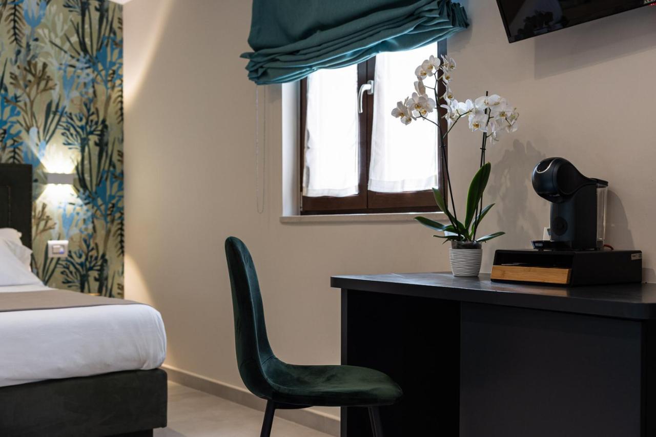 Torre Mola Suite Формія Екстер'єр фото